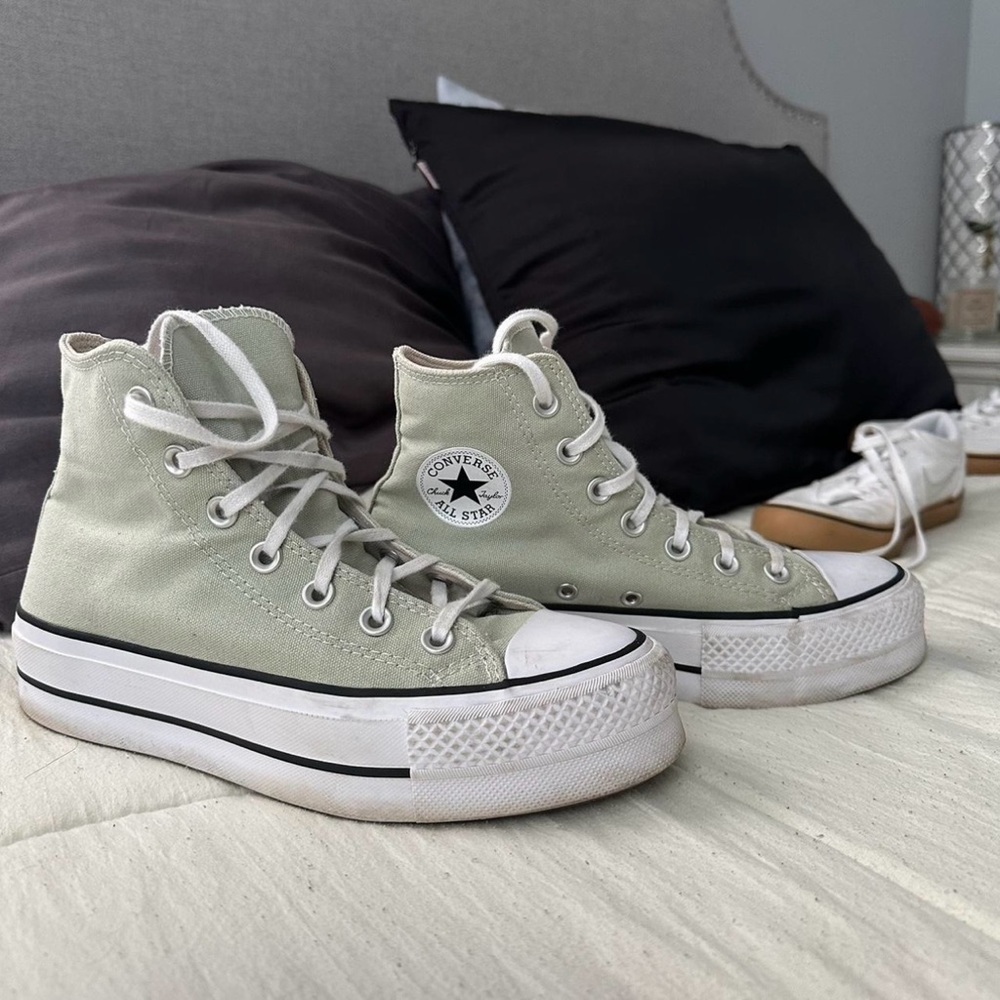 green converse